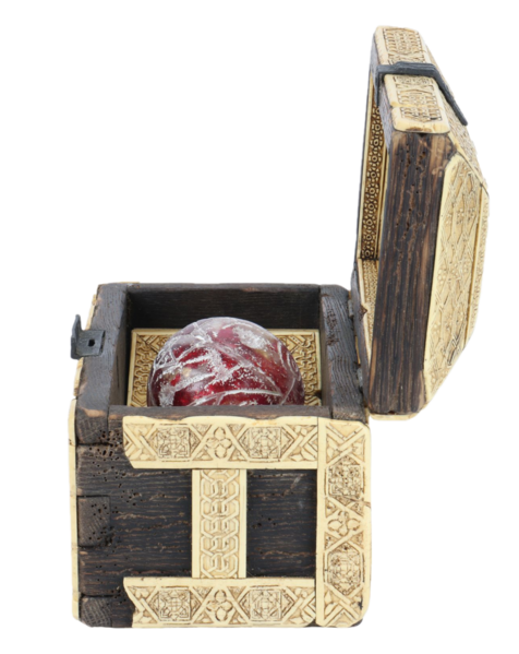 File:ACFilm Apple of Eden in chest right.png