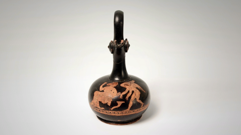 File:DTAE Vase Aphrodite and Eros.png