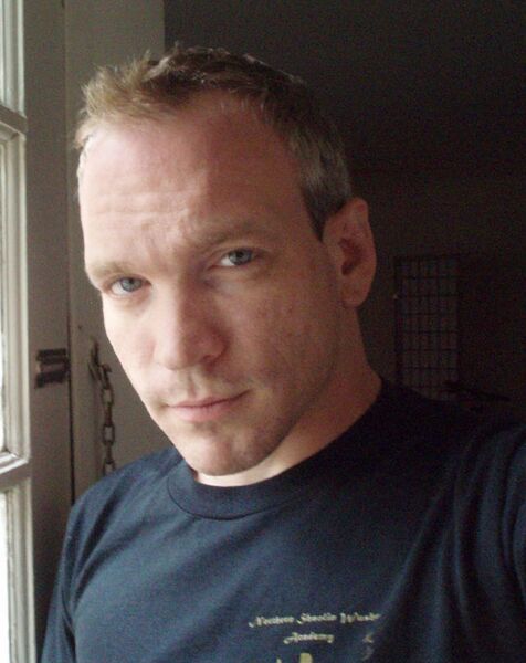File:Michael Avon Oeming.jpg