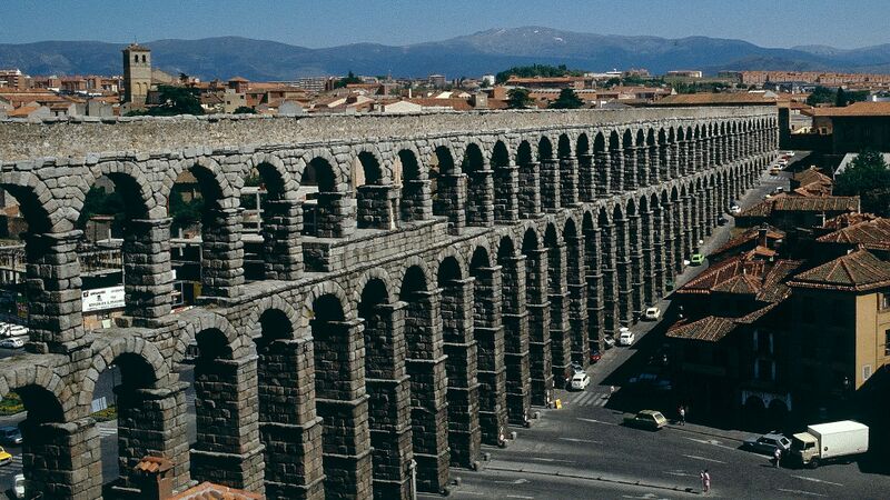 File:DTAE Aqueduct of Segovia.jpg