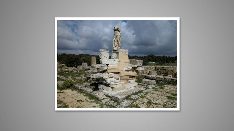 File:DTAE Cyrene - Prow Monument.png