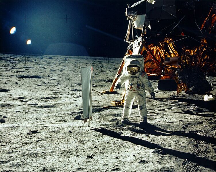 File:BuzzAldrin.jpg
