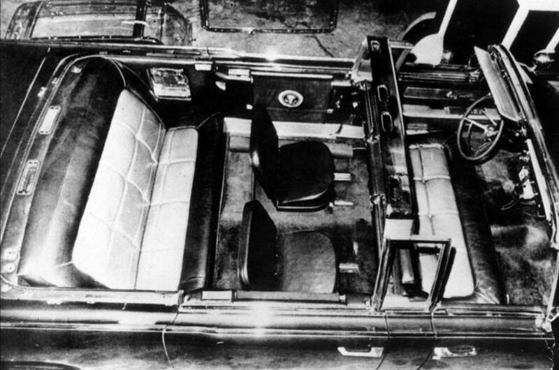 File:AC2 - JFK car.jpg