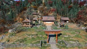 ACSH Shirahige Shrine.jpg