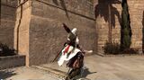 Altaïr kills Abu'l Nuqoud.